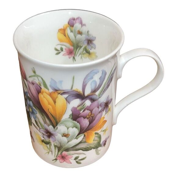 Crown Trent fine bone china floral 8oz mug - Picture 1 of 2